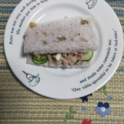 mimiちゃんおはようございます(*^o^)／サンドイッチ手軽に美味しいですね(o^ O^)シ彡☆きゅうりとあうこと✨(^○^)リピにポチ✨ありがとうございます